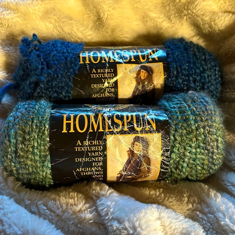 2 Skeins Lion’s Brand Homespun 98% Acrylic /2% Polyester 1/Colonial & 1/Regency